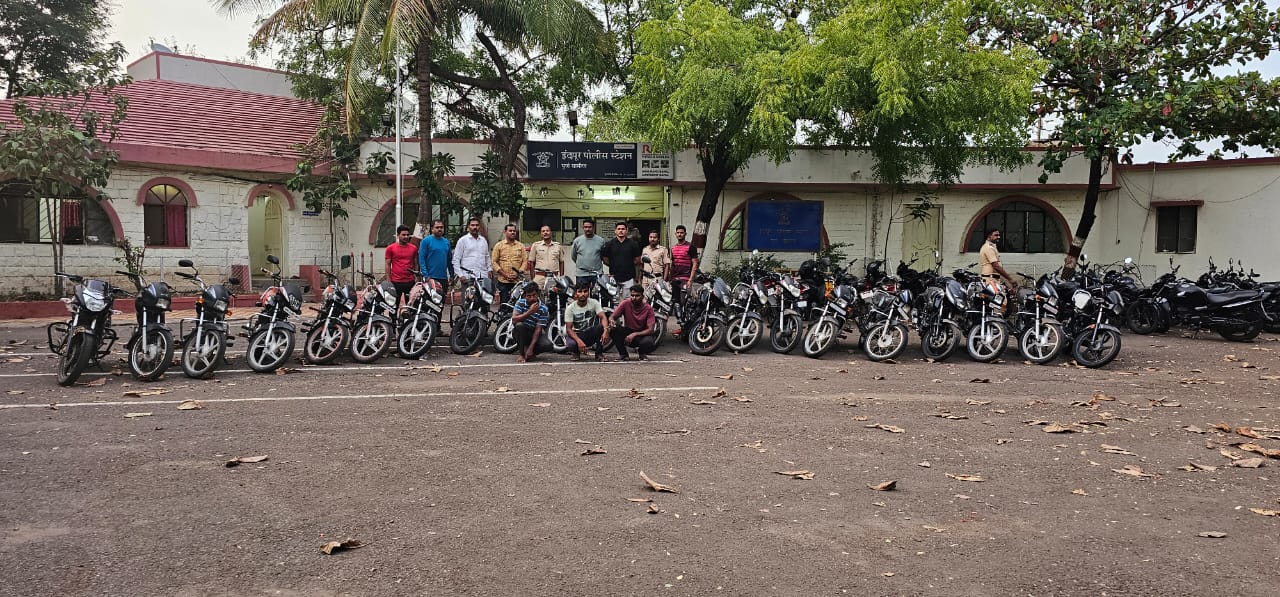इंदापूर पोलीस स्टेशन गुन्हे शोध पथकाची कामगिरी : चोरीस गेलेल्या २१ मोटार सायकल हस्तगत… 3 आरोपींना अटक